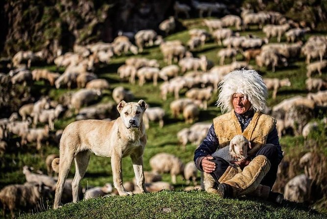 2-Day Private Tour to Kazbegi from Tbilisi - Day 1 in Mtskheta: Jvari Monastery and Svetitskhoveli Cathedral