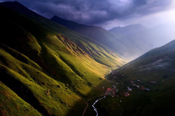 3-Day Hiking Group Tour in Kazbegi - What You Really Get for $590: Value Breakdown That Makes Sense