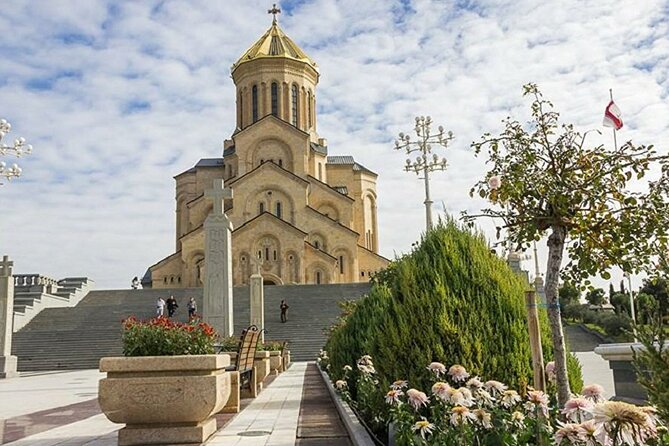 8-Day All About Georgia Tbilisi Guided Tour with Accommodation - Day 7: Borjomi, Rabati Castle, and the big cave world of Vardzia
