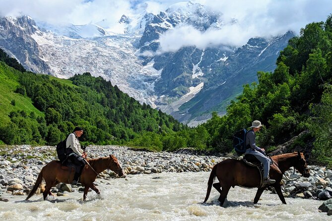 8-Day Trekking Group Tour in Svaneti - The drive days: when Georgia sets the stage