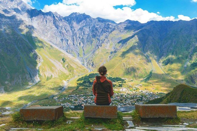Bestseller Day Trip to Kazbeg/Gergeti Delicious Lunch at Rooms - Russian-Georgian Friendship Monument: a panorama break that doesn’t drag