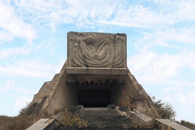 Brutal Tbilisi: Urban exploration and untold stories - Stop 4: Maglivi Bridge area—refugee housing in old dorms and an old cable car