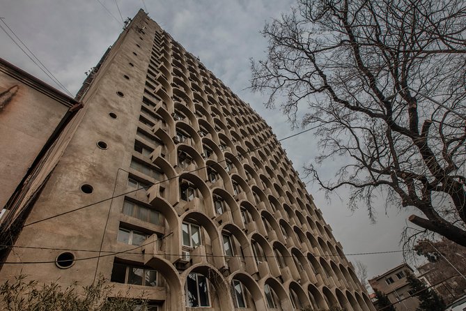 Concrete Giants Tour - Beyond monuments: Soviet residences, interiors, and design you can actually touch