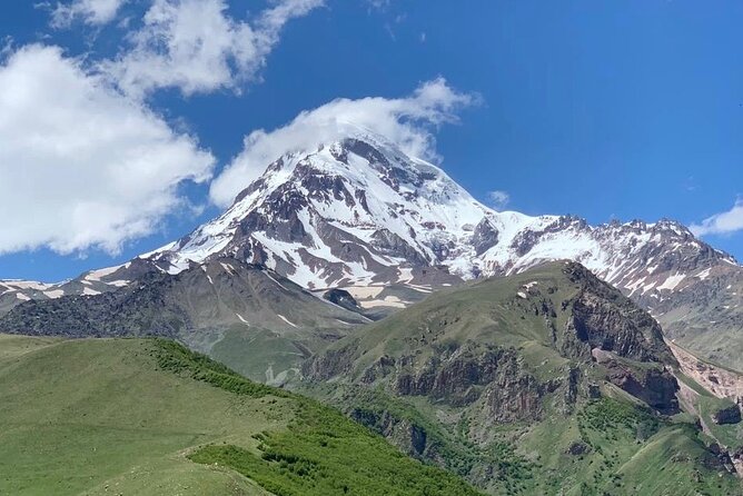 Day tour to mountains Jinvali lake, Ananuri, Kazbegi, Arch friendship - A Tbilisi-to-Kazbegi day trip that actually fits 9 hours