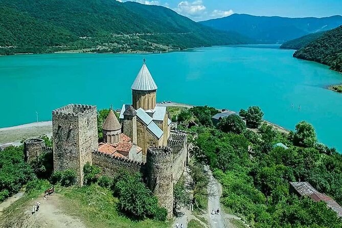 Discover the Majestic Georgian Highlands - Stop 1: Zhinvali Water Reservoir for the Calm Big-View Start