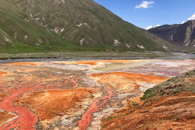 From Tbilisi: Kazbegi Ananuri Gudauri and Trusso Valley by 4x4 - Key moments you should care about before you go