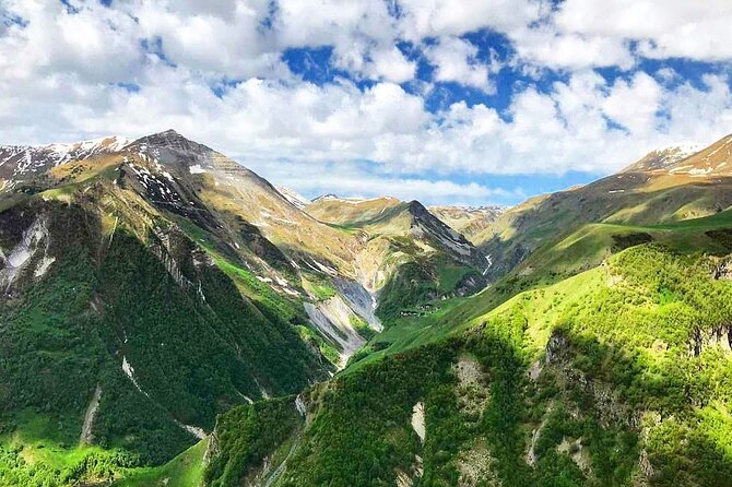 From Tbilisi: Kazbegi Ananuri Gudauri and Trusso Valley by 4x4 - Ananuri Fortified Castle Ensemble: why this stop is worth your time