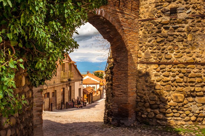 From Tbilisi Magical Kakheti – Sighnaghi, Bodbe & Chronicles Tour - Guide Energy, Small Groups, and the Pace Reality Check