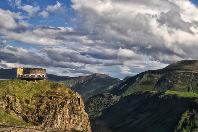 Full-Day Kazbegi - Stepantsminda, Gudauri Private Guided Tour - Ananuri Fortified Castle Ensemble: Fortifications Plus Viewpoints Plus Souvenir Time