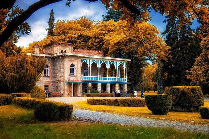 Full Day Tour in Sighnaghi Bodbe Tsinandali from Tbilisi - The guide and the drive: why the day can feel special—or messy
