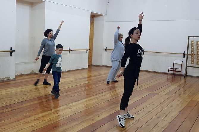 Georgian Dance Class in Tbilisi, Georgia - Where to meet on Davit Aghmashenebeli Ave (and how to plan your arrival)