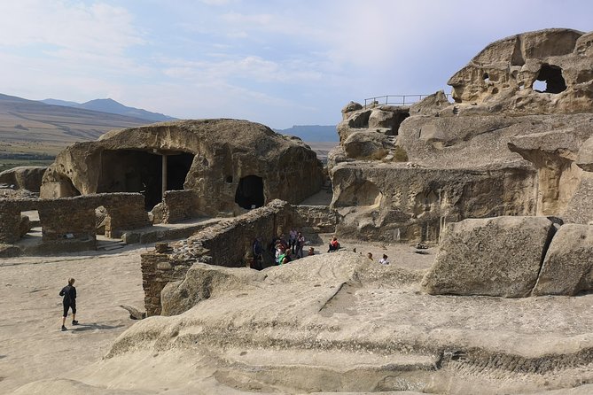 Gori-Uplistsikhe Mtskheta-Jvari one Day private Tour - How the day flows from 9:00am pickup to a late finish