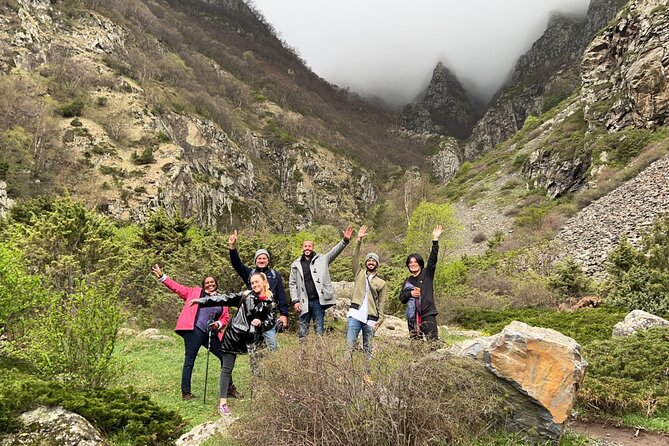 Highlights of Caucasus Mountains-Jinvali,Ananuri,Gudauri,Kazbegi(Group tour) - Stepantsminda (Kazbegi) and the jump toward Gergeti Trinity Church