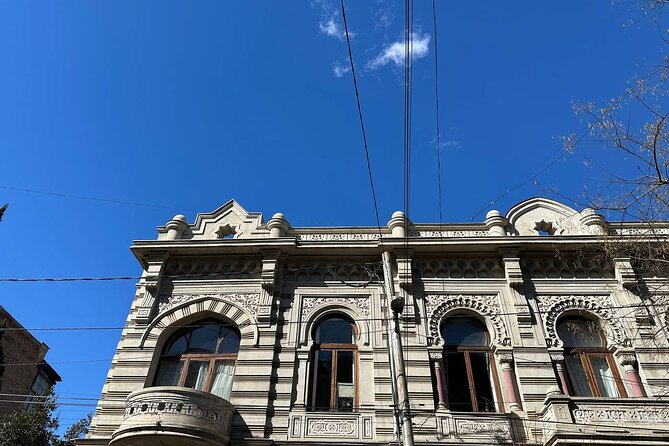 Jewish Heritage Walking Tour with Kosher Wine Tasting - Who this tour is best for