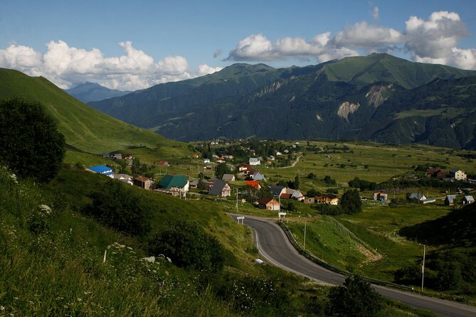 Jvari Monastery, Ananuri, Gudauri, Kazbegi Group & Private Tour - Stepantsminda: Trekker Town and the Gateway Feeling