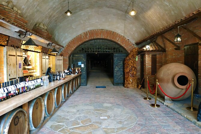 Kakheti Wine Tour with 20+ Wine Tastings & Qvevri Masterclass - The Lunch Option: Traditional Food That Helps You Enjoy the Tastings