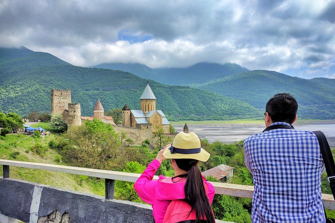 Kazbegi and Khinkali - the ultimate mountain experience tour - Key highlights at a glance