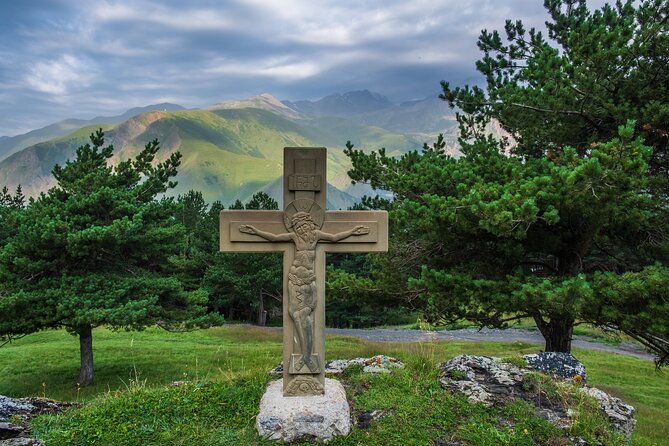 Kazbegi and Khinkali - the ultimate mountain experience tour - How This Tour Feels Through the Day
