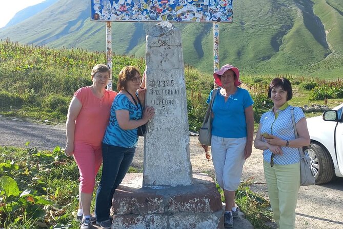 Kazbegi Day Tour with Guide - Jinvali Lake + Ananuri Fortress: Where the Day Starts Looking Big