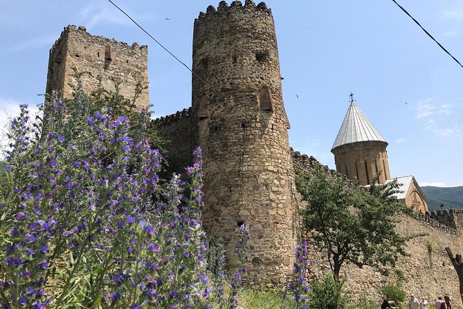 Kazbegi Day Trip (Jinvali, Ananuri, Gudauri, Gergeti church) - Your Ride: Hotel Pickup, Private Vehicle, and Real Local Guidance