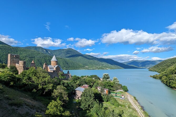 Kazbegi full day private tour + LUNCH - A Tbilisi-to-Kazbegi day trip that actually saves your energy