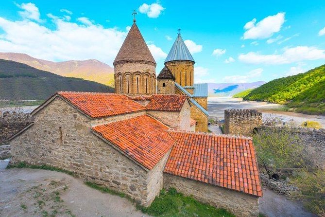 Kazbegi Full-Day Private Tour with Scenic Stops from Tbilisi - Gergeti Trinity Church at 2,170 meters: the main event