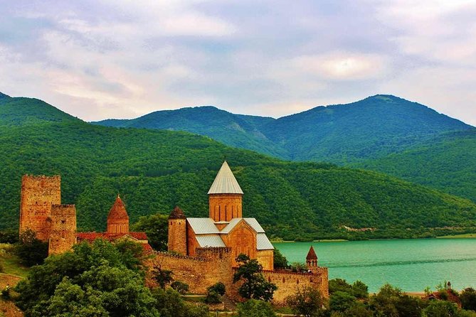 Kazbegi, Gergeti and Ananuri Full Day Tour from Tbilisi - Ananuri Fortress: Churches Inside a Fortified Complex