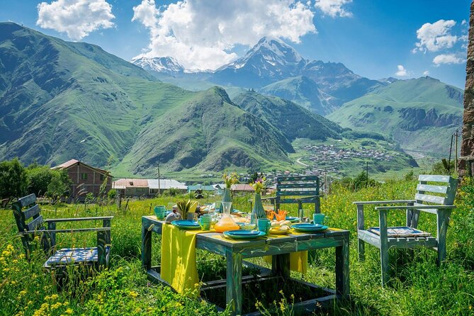 KAZBEGI GUDAURI ANANURI One day group tour From Tbilisi! - Kvemo Mleta and the restaurant reality check