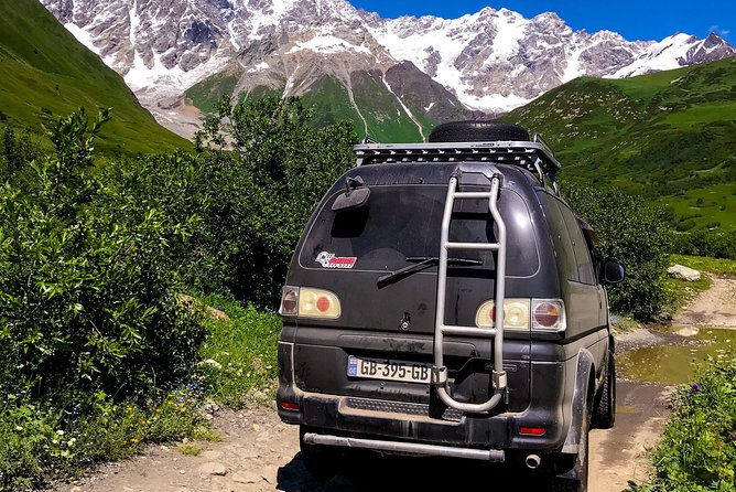 Kazbegi Tour from Tbilisi 2022 - Stop 2: Ananuri Fortress Ensemble and the 17th-century church