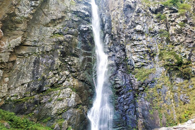Kazbegi Tour with Gergeti Church, Waterfall Hike & Hidden Gems - The Black and White Aragvi merging point: short stop, strong payoff