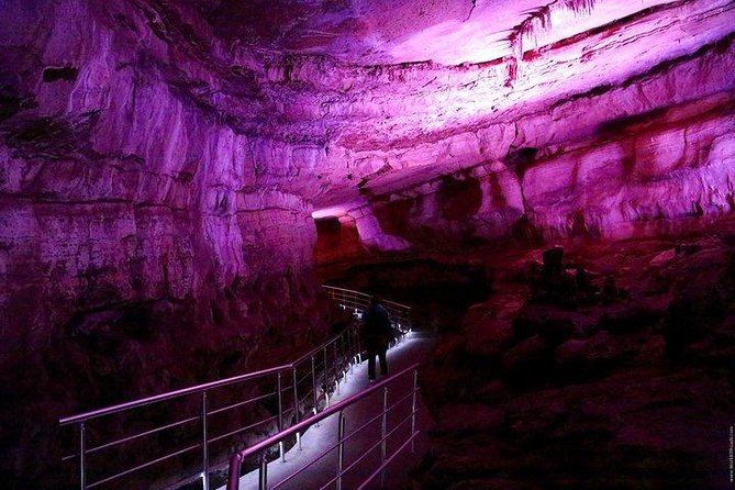Martvili + Okatse + Caves - Sataplia Cave and Nature Reserve: dinosaurs plus a Kutaisi view