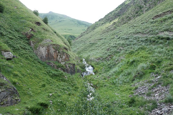 Military Road Marvels: Ananuri, Kazbegi & Khinkali Masterclass - Why This Military Highway Day Tour Feels Like a Best-Of Mashup