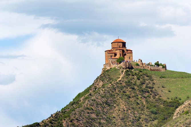 One Day Tour to Tbilisi and Mtskheta - First Half in Tbilisi: Holy Trinity and Metekhi Cathedral