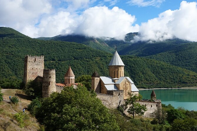Private day Tour from Tbilisi to Kazbegi and Gudauri - Tips to Make the Most of Gudauri and Kazbegi Daylight