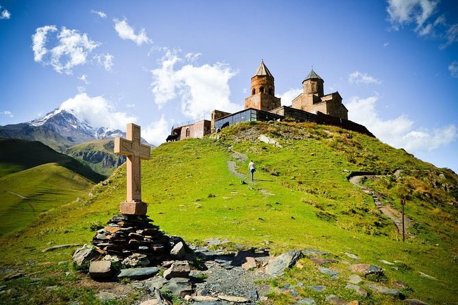 Private day tour in Kazbegi (Stepantsminda) - Why Kazbegi feels like a reset from Tbilisi