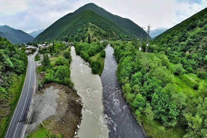 Private day tour in Kazbegi (Stepantsminda) - Gergeti Trinity Church: the 14th-century hilltop finale