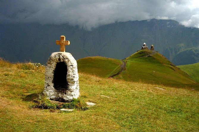 Private Tour to Kazbegi from Tbilisi - First Stop: Ananuri Fortress With Jinvali Reservoir Views