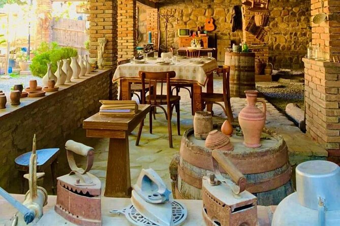 Private Wine Tour In Kakheti Region with 7 Wines and Lunch - Sighnaghi: The City of Love Stop With Six Kvevri Wines Plus Chacha