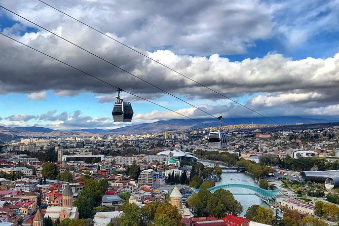 Tbilisi Explorer: Essential Walking Tour for First-Timers - Kartlis Deda on Sololaki Hill: The City’s Big Symbol