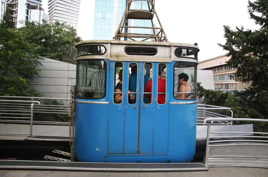 Tbilisi: Old and New City Guided Tour with 2 Cable Car Rides - Walking, bags, and how to stay comfortable