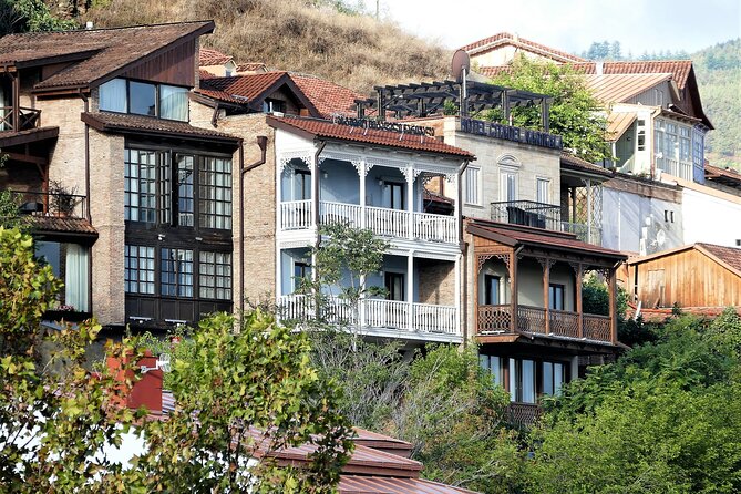Tbilisi Walking Tour Including Cable Car and Wine Tasting - Metekhi Cathedral: starting with royal roots