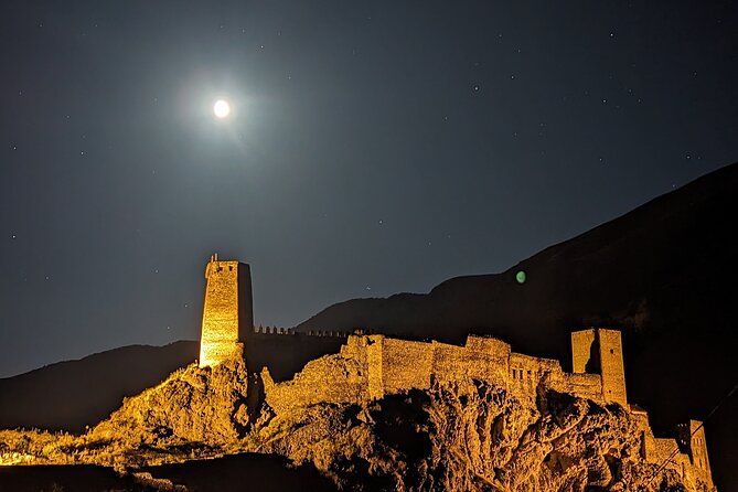Vardzia. Lake Paravani, Khertvisi & Lomisa castle, Rabati - Stop 2: Vardzia Cave Monastery and the Giorgi III to Tamar Story