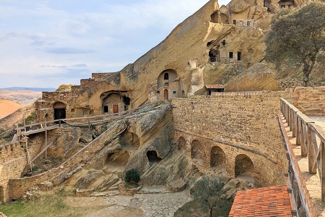 Wild Georgia 4WD PACK Adventure through Kakheti and Kazbegi 2in1 - The Russian-Georgian Friendship Monument, Travertine Mineral Springs, and Truso Gorge