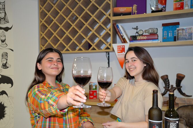 Wine Tasting in Tbilisi - Old Tbilisi atmosphere: a small group with time to pay attention