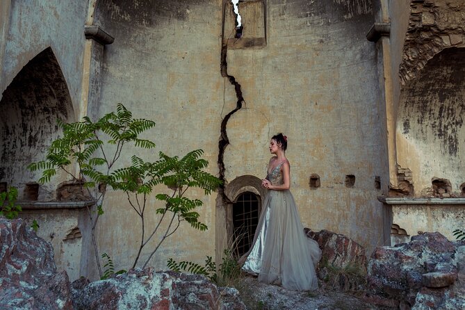 Your unique photo session in Tblisi, Georgia - Choosing your role: model day for portraits or photographer day for abandonment streets